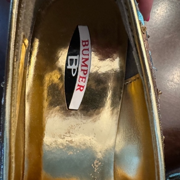Bumper BP Embroidered Wedges. Brown/Teal. 3.5" heel. Size 8 - Picture 6 of 8